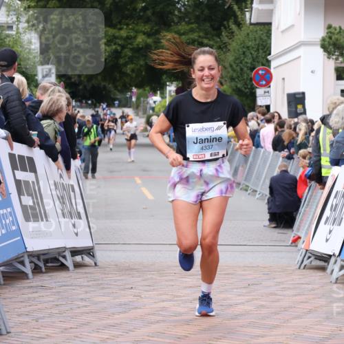 30.08.2026 - Blankeneser Heldenlauf Lena Gebhardt http://msf.ph/oto/10057667 30.08.2026 12:18:28 Ziel 2406, 4103, 4337 meine-sportfotos.de