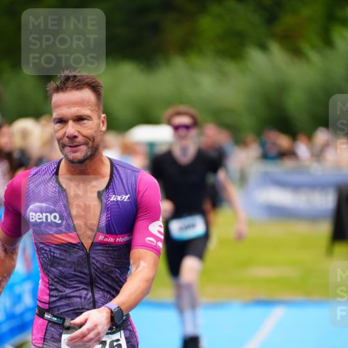 30.08.2026 - Elbe Triathlon Hamburg LAZAROV Photography http://msf.ph/oto/10057670 30.08.2026 11:21:14 Ziel 999, 1017, 1276 meine-sportfotos.de