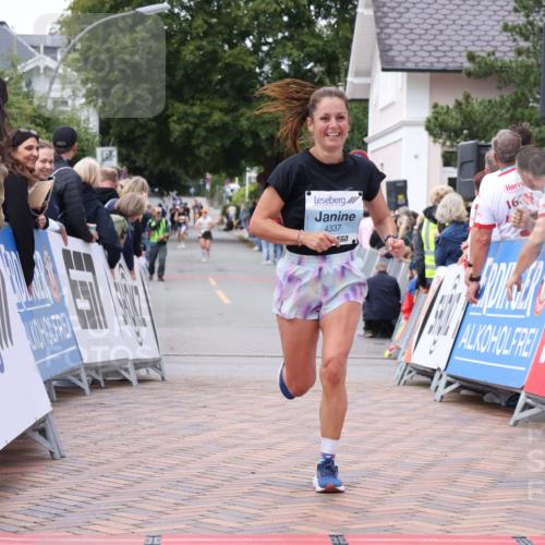 30.08.2026 - Blankeneser Heldenlauf Lena Gebhardt http://msf.ph/oto/10057671 30.08.2026 12:18:28 Ziel 2406, 4103, 4337 meine-sportfotos.de