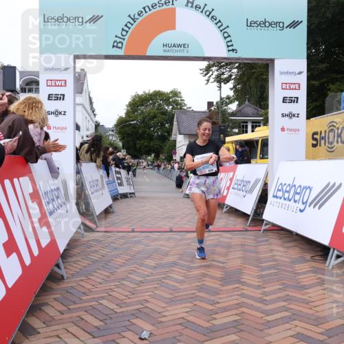 30.08.2026 - Blankeneser Heldenlauf Lena Gebhardt http://msf.ph/oto/10057678 30.08.2026 12:18:29 Ziel 2406, 4103, 4337 meine-sportfotos.de