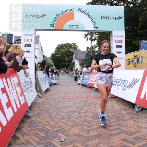 30.08.2026 - Blankeneser Heldenlauf Lena Gebhardt http://msf.ph/oto/10057681 30.08.2026 12:18:30 Ziel 2406, 4103, 4337 meine-sportfotos.de