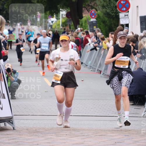 30.08.2026 - Blankeneser Heldenlauf Lena Gebhardt http://msf.ph/oto/10057688 30.08.2026 12:18:46 Ziel 2567, 2867 meine-sportfotos.de