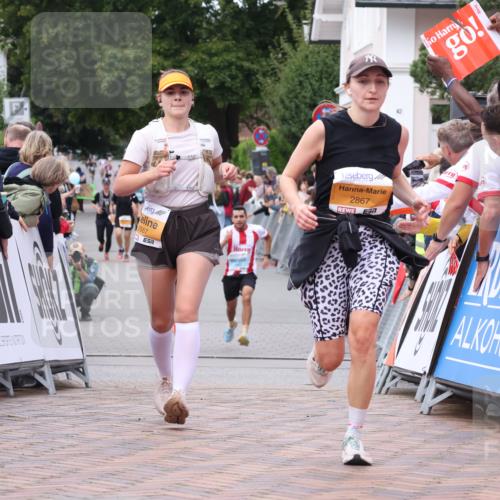 30.08.2026 - Blankeneser Heldenlauf Lena Gebhardt http://msf.ph/oto/10057695 30.08.2026 12:18:48 Ziel 2567, 2867, 4323, 4362 meine-sportfotos.de