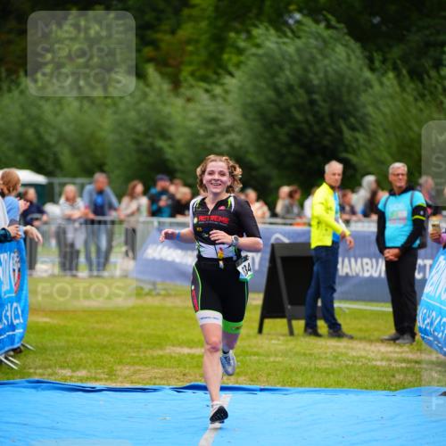 30.08.2026 - Elbe Triathlon Hamburg LAZAROV Photography http://msf.ph/oto/10057697 30.08.2026 11:21:23 Ziel 834, 1017 meine-sportfotos.de