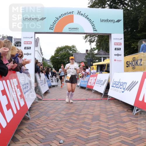 30.08.2026 - Blankeneser Heldenlauf Lena Gebhardt http://msf.ph/oto/10057705 30.08.2026 12:18:51 Ziel 2567, 2867, 4323, 4362 meine-sportfotos.de