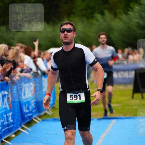 30.08.2026 - Elbe Triathlon Hamburg LAZAROV Photography http://msf.ph/oto/10057718 30.08.2026 11:21:34 Ziel 540, 591, 1025 meine-sportfotos.de