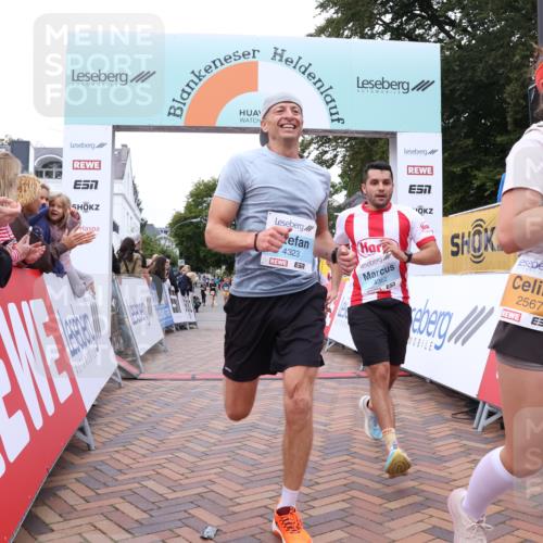 30.08.2026 - Blankeneser Heldenlauf Lena Gebhardt http://msf.ph/oto/10057724 30.08.2026 12:18:53 Ziel 2567, 2867, 4323, 4362 meine-sportfotos.de