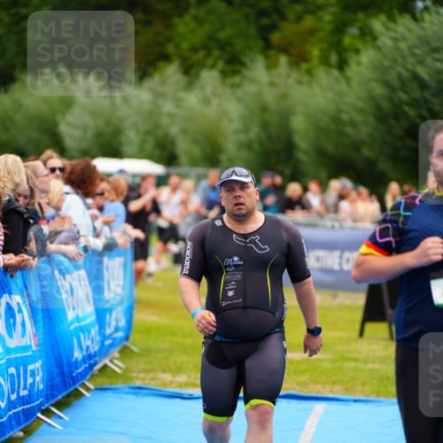 30.08.2026 - Elbe Triathlon Hamburg LAZAROV Photography http://msf.ph/oto/10057745 30.08.2026 11:21:46 Ziel 283, 400, 561, 585, 991 meine-sportfotos.de