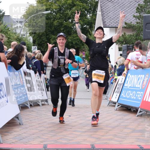 30.08.2026 - Blankeneser Heldenlauf Lena Gebhardt http://msf.ph/oto/10057753 30.08.2026 12:19:03 Ziel 2216, 2217, 4248, 4271 meine-sportfotos.de