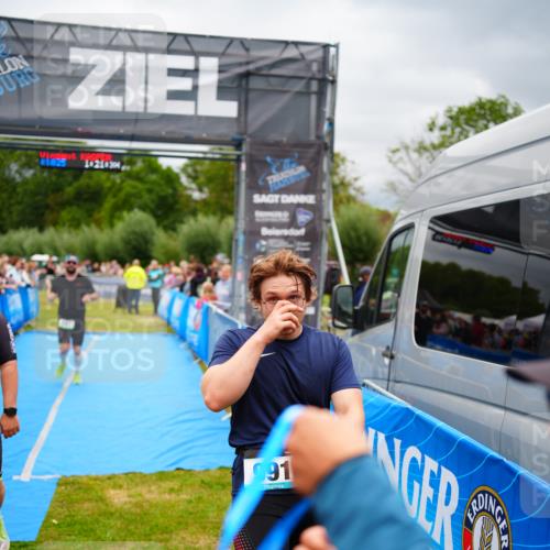 30.08.2026 - Elbe Triathlon Hamburg LAZAROV Photography http://msf.ph/oto/10057766 30.08.2026 11:21:54 Ziel 561, 585, 991, 1063 meine-sportfotos.de