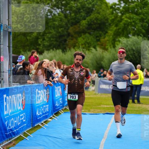 30.08.2026 - Elbe Triathlon Hamburg LAZAROV Photography http://msf.ph/oto/10057783 30.08.2026 11:22:06 Ziel 703, 1113 meine-sportfotos.de