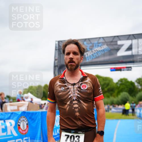 30.08.2026 - Elbe Triathlon Hamburg LAZAROV Photography http://msf.ph/oto/10057794 30.08.2026 11:22:12 Ziel  meine-sportfotos.de