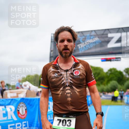 30.08.2026 - Elbe Triathlon Hamburg LAZAROV Photography http://msf.ph/oto/10057796 30.08.2026 11:22:12 Ziel  meine-sportfotos.de