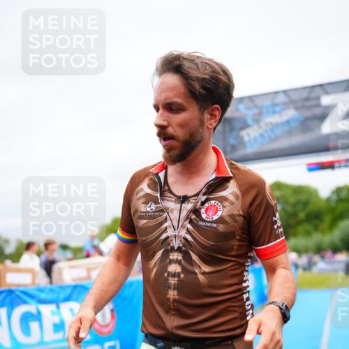 30.08.2026 - Elbe Triathlon Hamburg LAZAROV Photography http://msf.ph/oto/10057798 30.08.2026 11:22:13 Ziel  meine-sportfotos.de