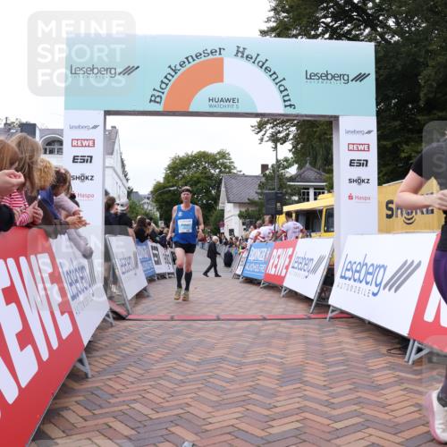 30.08.2026 - Blankeneser Heldenlauf Lena Gebhardt http://msf.ph/oto/10057810 30.08.2026 12:19:13 Ziel 2493, 4082, 4248, 4357 meine-sportfotos.de