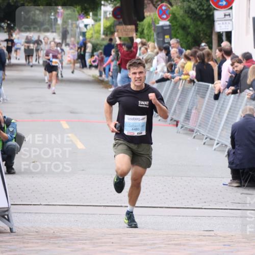 30.08.2026 - Blankeneser Heldenlauf Lena Gebhardt http://msf.ph/oto/10057824 30.08.2026 12:19:20 Ziel 2493, 4357, 4480 meine-sportfotos.de
