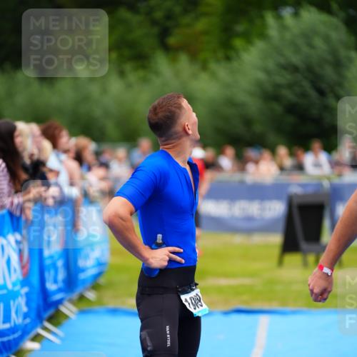 30.08.2026 - Elbe Triathlon Hamburg LAZAROV Photography http://msf.ph/oto/10057840 30.08.2026 11:22:33 Ziel 1009, 1069, 1102 meine-sportfotos.de