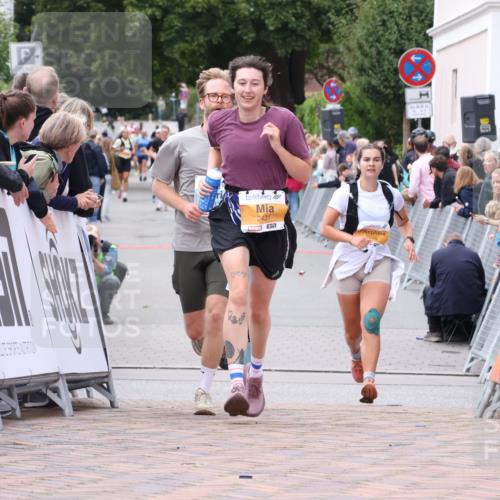 30.08.2026 - Blankeneser Heldenlauf Lena Gebhardt http://msf.ph/oto/10057862 30.08.2026 12:19:40 Ziel 2431, 2538, 4330, 4339 meine-sportfotos.de