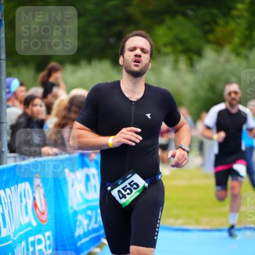 30.08.2026 - Elbe Triathlon Hamburg LAZAROV Photography http://msf.ph/oto/10057867 30.08.2026 11:22:47 Ziel 455, 1210 meine-sportfotos.de