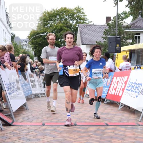 30.08.2026 - Blankeneser Heldenlauf Lena Gebhardt http://msf.ph/oto/10057869 30.08.2026 12:19:42 Ziel 2431, 2538, 4330, 4339 meine-sportfotos.de