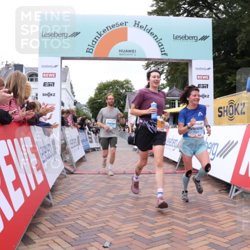 30.08.2026 - Blankeneser Heldenlauf Lena Gebhardt http://msf.ph/oto/10057877 30.08.2026 12:19:43 Ziel 2431, 2538, 4330, 4339 meine-sportfotos.de