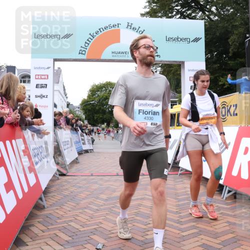 30.08.2026 - Blankeneser Heldenlauf Lena Gebhardt http://msf.ph/oto/10057895 30.08.2026 12:19:46 Ziel 2431, 2538, 4330, 4339 meine-sportfotos.de