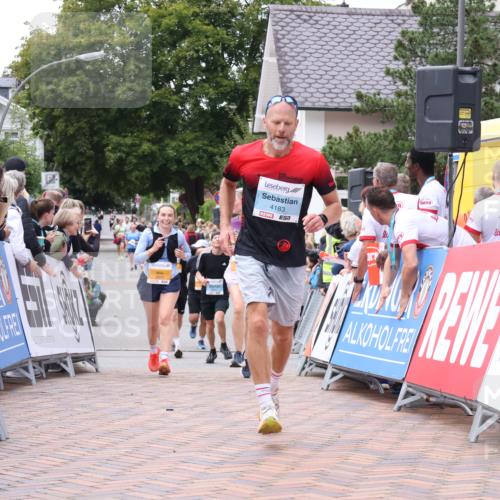 30.08.2026 - Blankeneser Heldenlauf Lena Gebhardt http://msf.ph/oto/10057902 30.08.2026 12:19:55 Ziel 2914, 2915, 4183 meine-sportfotos.de