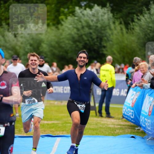 30.08.2026 - Elbe Triathlon Hamburg LAZAROV Photography http://msf.ph/oto/10057905 30.08.2026 11:23:27 Ziel 403, 404, 693, 998, 1023, 1109 meine-sportfotos.de