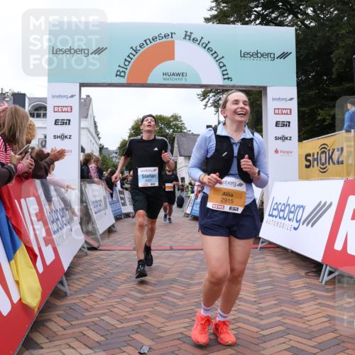 30.08.2026 - Blankeneser Heldenlauf Lena Gebhardt http://msf.ph/oto/10057939 30.08.2026 12:20:01 Ziel 2040, 2280, 2476, 2914, 2915, 4183, 4301 meine-sportfotos.de