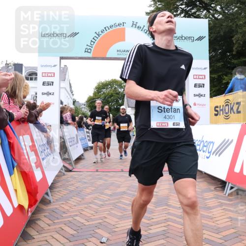 30.08.2026 - Blankeneser Heldenlauf Lena Gebhardt http://msf.ph/oto/10057950 30.08.2026 12:20:02 Ziel 2040, 2280, 2476, 2914, 2915, 4183, 4301 meine-sportfotos.de