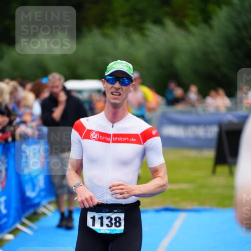 30.08.2026 - Elbe Triathlon Hamburg LAZAROV Photography http://msf.ph/oto/10057951 30.08.2026 11:23:51 Ziel 988, 1006, 1104, 1138 meine-sportfotos.de