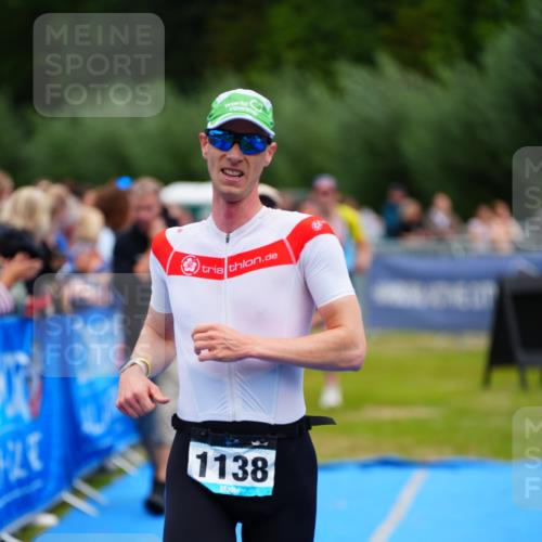30.08.2026 - Elbe Triathlon Hamburg LAZAROV Photography http://msf.ph/oto/10057952 30.08.2026 11:23:51 Ziel 988, 1006, 1104, 1138 meine-sportfotos.de
