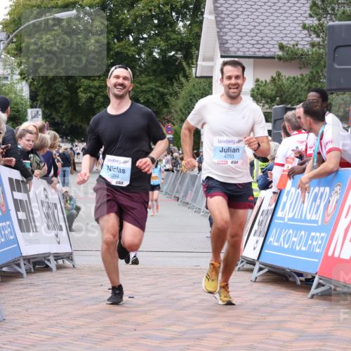 30.08.2026 - Blankeneser Heldenlauf Lena Gebhardt http://msf.ph/oto/10057983 30.08.2026 12:20:10 Ziel 2040, 2280, 2476, 4244, 4253 meine-sportfotos.de