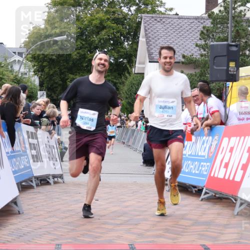 30.08.2026 - Blankeneser Heldenlauf Lena Gebhardt http://msf.ph/oto/10057987 30.08.2026 12:20:10 Ziel 2040, 2280, 2476, 4244, 4253 meine-sportfotos.de