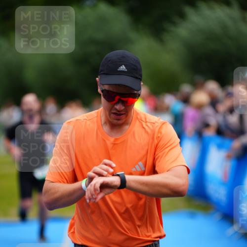 30.08.2026 - Elbe Triathlon Hamburg LAZAROV Photography http://msf.ph/oto/10057988 30.08.2026 11:24:02 Ziel 472, 629, 1314 meine-sportfotos.de