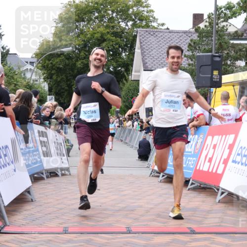 30.08.2026 - Blankeneser Heldenlauf Lena Gebhardt http://msf.ph/oto/10057991 30.08.2026 12:20:10 Ziel 2040, 2280, 2476, 4244, 4253 meine-sportfotos.de