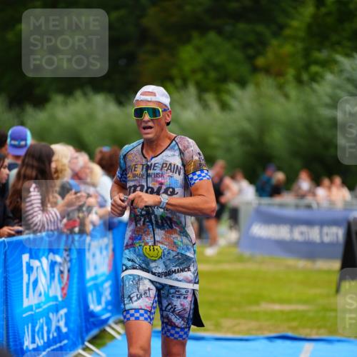 30.08.2026 - Elbe Triathlon Hamburg LAZAROV Photography http://msf.ph/oto/10058000 30.08.2026 11:24:09 Ziel 734, 883, 1314 meine-sportfotos.de
