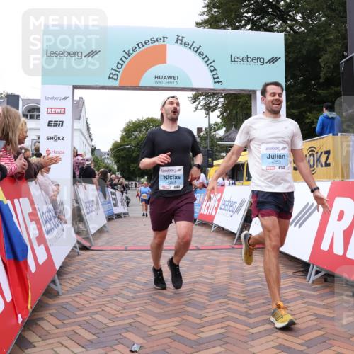 30.08.2026 - Blankeneser Heldenlauf Lena Gebhardt http://msf.ph/oto/10058002 30.08.2026 12:20:11 Ziel 2040, 2280, 2476, 4244, 4253 meine-sportfotos.de