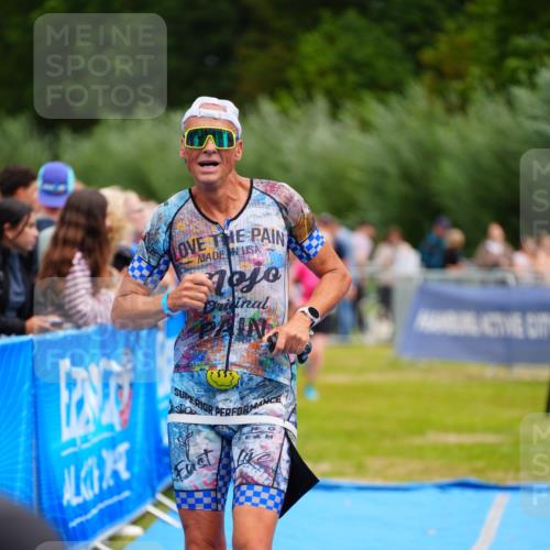 30.08.2026 - Elbe Triathlon Hamburg LAZAROV Photography http://msf.ph/oto/10058003 30.08.2026 11:24:10 Ziel 734, 883, 1314 meine-sportfotos.de