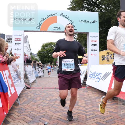30.08.2026 - Blankeneser Heldenlauf Lena Gebhardt http://msf.ph/oto/10058005 30.08.2026 12:20:12 Ziel 2206, 4244, 4253 meine-sportfotos.de