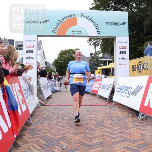 30.08.2026 - Blankeneser Heldenlauf Lena Gebhardt http://msf.ph/oto/10058020 30.08.2026 12:20:17 Ziel 2206, 2534, 4244, 4253 meine-sportfotos.de