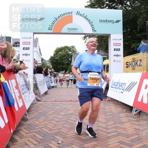 30.08.2026 - Blankeneser Heldenlauf Lena Gebhardt http://msf.ph/oto/10058024 30.08.2026 12:20:18 Ziel 2206, 2233, 2534, 4244, 4253, 4343 meine-sportfotos.de
