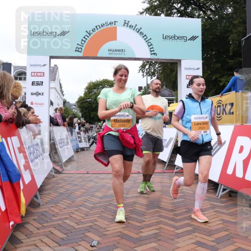 30.08.2026 - Blankeneser Heldenlauf Lena Gebhardt http://msf.ph/oto/10058045 30.08.2026 12:20:23 Ziel 2206, 2233, 2534, 4343, 4353 meine-sportfotos.de