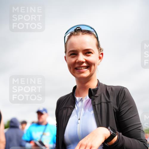 30.08.2026 - Elbe Triathlon Hamburg LAZAROV Photography http://msf.ph/oto/10058057 30.08.2026 11:24:49 Ziel 712, 856 meine-sportfotos.de