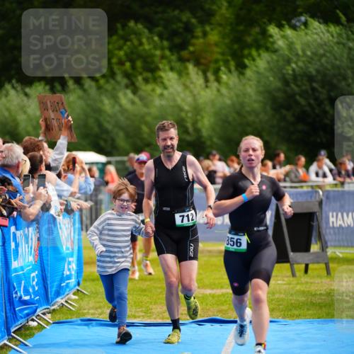 30.08.2026 - Elbe Triathlon Hamburg LAZAROV Photography http://msf.ph/oto/10058069 30.08.2026 11:24:55 Ziel 712, 736, 786, 856, 1208 meine-sportfotos.de
