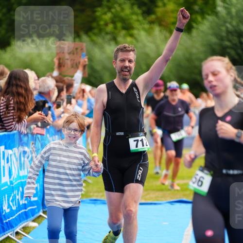 30.08.2026 - Elbe Triathlon Hamburg LAZAROV Photography http://msf.ph/oto/10058081 30.08.2026 11:24:57 Ziel 712, 736, 786, 856, 1208 meine-sportfotos.de