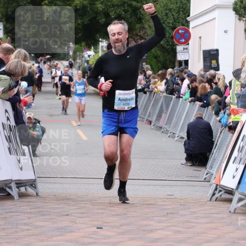 30.08.2026 - Blankeneser Heldenlauf Lena Gebhardt http://msf.ph/oto/10058102 30.08.2026 12:20:38 Ziel 4256, 4293 meine-sportfotos.de