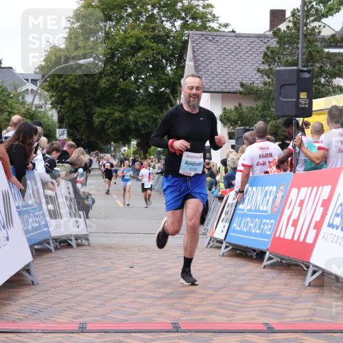 30.08.2026 - Blankeneser Heldenlauf Lena Gebhardt http://msf.ph/oto/10058109 30.08.2026 12:20:40 Ziel 4256, 4293 meine-sportfotos.de