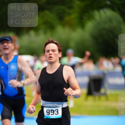 30.08.2026 - Elbe Triathlon Hamburg LAZAROV Photography http://msf.ph/oto/10058136 30.08.2026 11:25:17 Ziel 475, 618, 721, 783, 993, 1007 meine-sportfotos.de