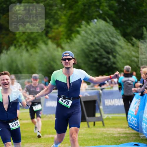 30.08.2026 - Elbe Triathlon Hamburg LAZAROV Photography http://msf.ph/oto/10058143 30.08.2026 11:25:20 Ziel 475, 618, 721, 783, 993, 1007 meine-sportfotos.de